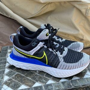 Nike Infinity React 2 Road Running Black/Racer Blue MEN'S 9